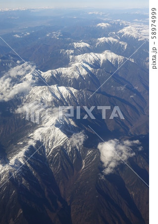 南アルプスこと赤石山脈を飛行機から一望 南アルプスこと赤石山脈を飛行機から一望 58974999