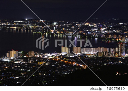 【滋賀県】大津市街地の夜景 【滋賀県】大津市街地の夜景 58975610