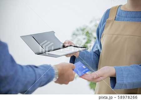 支払い クレジットカード カード決済 画面はピクスタのために作成したダミーです の写真素材 5766