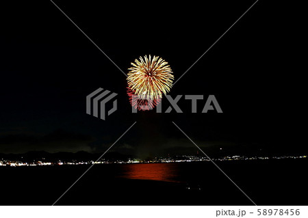 花火 三浦海岸納涼祭り 花火大会 19年 神奈川県の写真素材