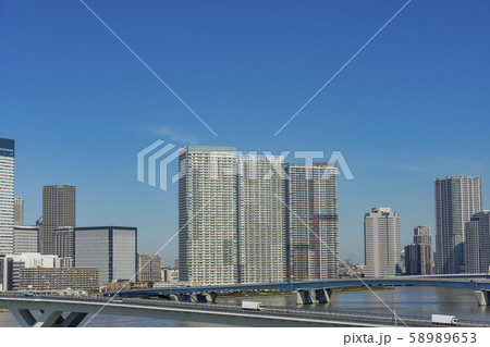 東京 晴海運河に架かる橋の風景 東京 晴海運河に架かる橋の風景 58989653