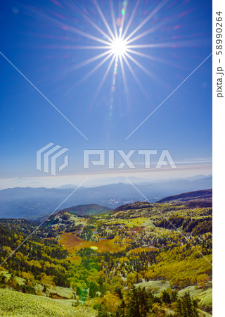 芳ヶ平湿原の紅葉・日本国道標高最高地点から 芳ヶ平湿原の紅葉・日本国道標高最高地点から 58990264