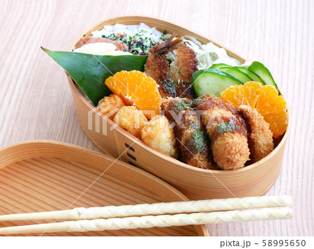 曲げわっぱのお弁当 58995650