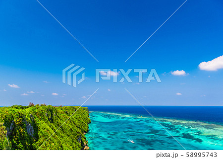 宮古島 伊良部島の海 宮古島 伊良部島の海 58995743
