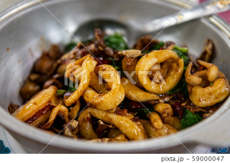 台湾料理、三杯中卷、ナイトマーケット、シーフードショップ、タコ、イカ、 59000047