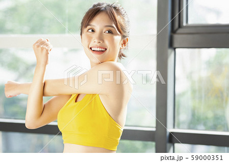 女性 スポーツウェア 女性 スポーツウェア 59000351