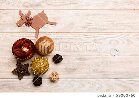 Winter set made of Christmas balls and various 59000760