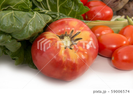 beefsteak tomato with tomatoes cherry beefsteak tomato with tomatoes cherry 59006574