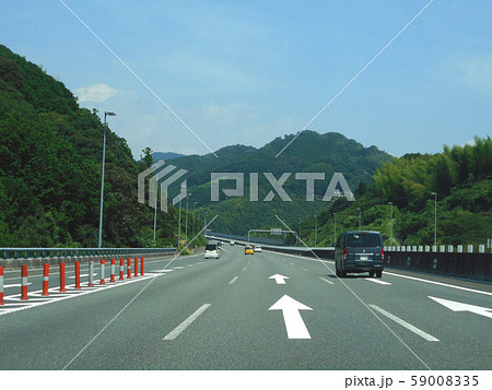 3車線の高速道路 合流ポイント 59008335