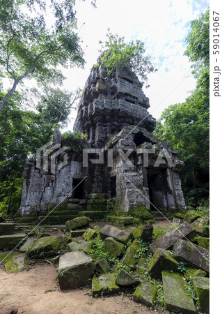 タイとカンボジアの国境の遺跡プラサートタクラベイ タイとカンボジアの国境の遺跡プラサートタクラベイ 59014067