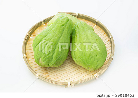 緑色のハヤトウリ 59018452