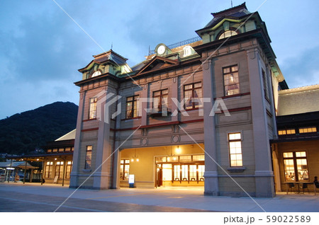 夕方の門司港駅 59022589