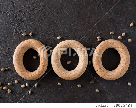 Ring-shaped cracknel with whole grain hemp flour Ring-shaped cracknel with whole grain hemp flour 59025433