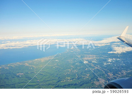 鹿児島空港➡徳之島子宝空港　薩摩半島上空　素材　背景 59026593