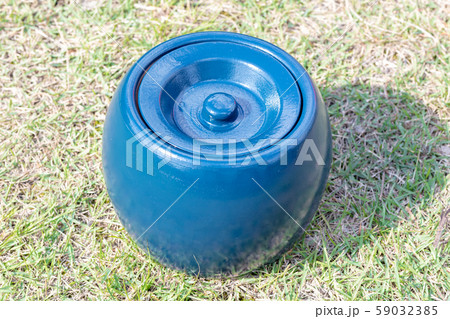 火消し壺と備長炭＿炭火焼・バーベキュー・焼鳥・焼肉 59032385