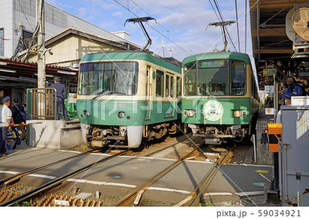 日本の鎌倉都市景観 江ノ電・長谷駅などを望む 59034921