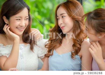 女性　女子旅　リゾート 59036288