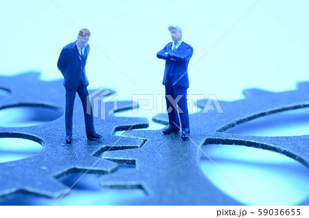歯車と人物 59036655