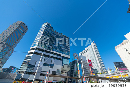 日本の東京都市景観  渋谷駅前再開発・渋谷駅の西口正面に新生「東急プラザ渋谷」（渋谷フクラス） 59039933