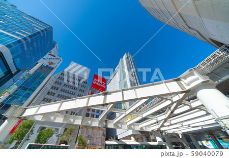 日本の東京都市景観  渋谷駅前再開発・渋谷駅の西口正面に新生「東急プラザ渋谷」（渋谷フクラス） 59040079