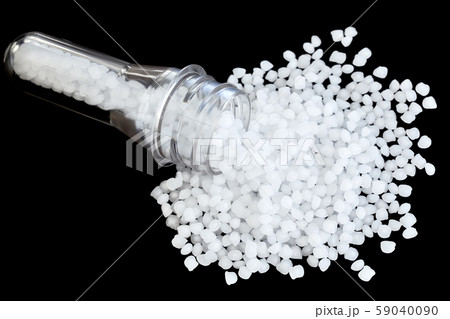 Close up picture of polypropylene (PP) granules. 59040090
