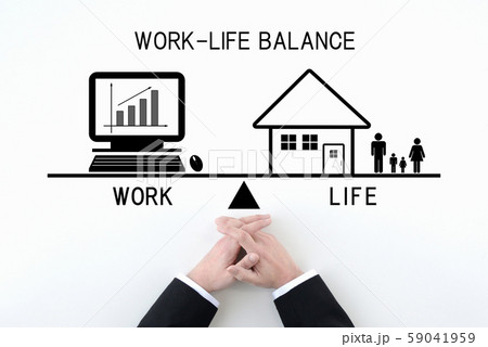 ワークライフバランスを考えるビジネスマン 59041959