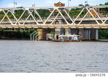 ダヴィエン ブリッジ ベトナム フエ ダヴィエン ブリッジ ベトナム フエ 59045376