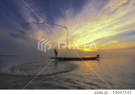 Beautiful sunrise from the lake Pakpra 59047535