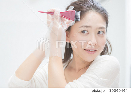 a thirty-something woman a thirty-something woman 59049444