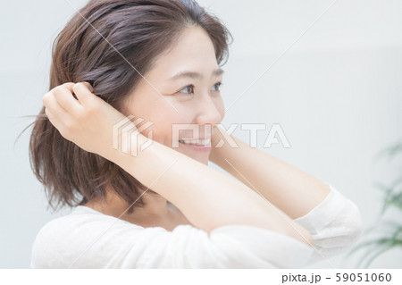 a thirty-something woman a thirty-something woman 59051060