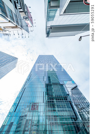 都市風景　渋谷　SHIBUYA  SKYを見上げる 59055291