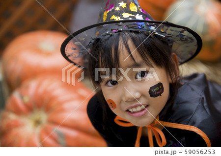 ハロウィンイメージ コスプレした女の子 ハロウィンイメージ コスプレした女の子 59056253