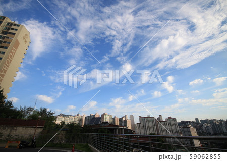 ソウル 秋の空 青空 59062855