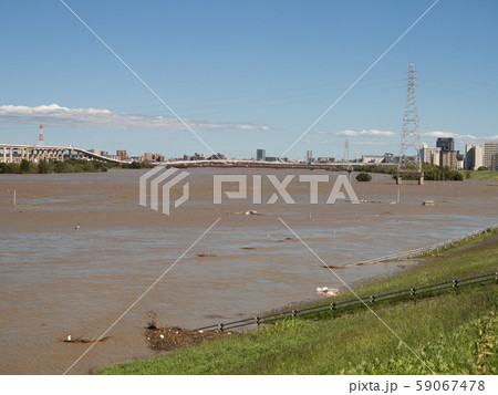 台風で増水した荒川　東京都足立区 59067478