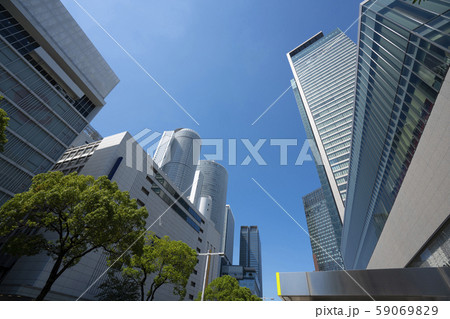 名古屋駅前のビル街 59069829