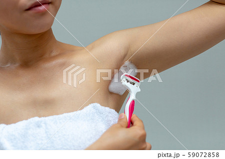 a thirty-something woman a thirty-something woman 59072858