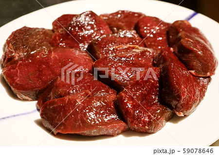 エゾシカの肉！北海道で取れた蝦夷鹿の新鮮生肉を焼肉にする3 59078646