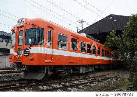 車両基地に停車中の岳南電車9000形 59079733
