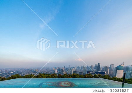 インドネシア・ジャカルタの都市風景　夕景 59081627