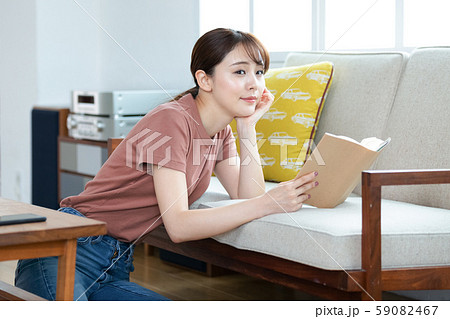 読書イメージ 読書イメージ 59082467