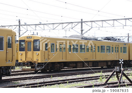 下関総合車両所に留置中の105系 下関総合車両所に留置中の105系 59087635