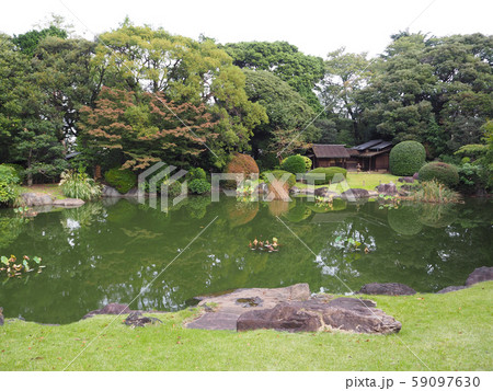 東京国立博物館　本館　庭園 59097630