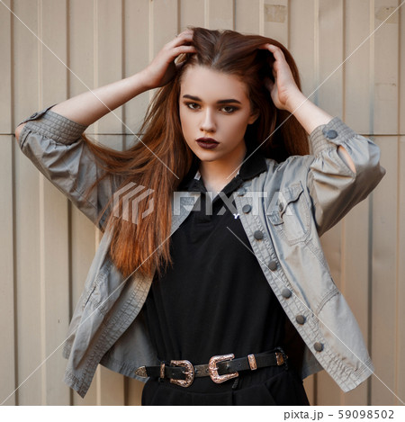 Beautiful young woman model Beautiful young woman model 59098502
