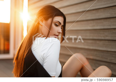 Summer portrait of a beautiful woman 59098957