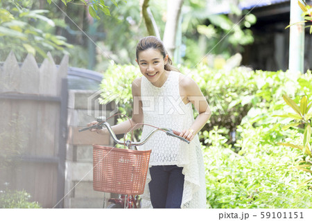女性 ライフスタイル 自転車 女性 ライフスタイル 自転車 59101151