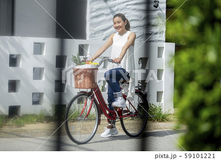 女性 ライフスタイル 自転車 女性 ライフスタイル 自転車 59101221