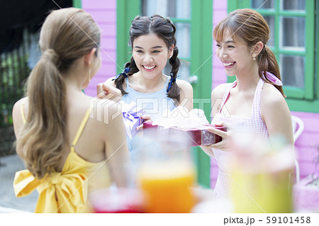 女子会　パーティー 59101458