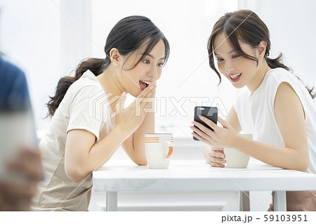 女性 友達 会話 女性 友達 会話 59103951