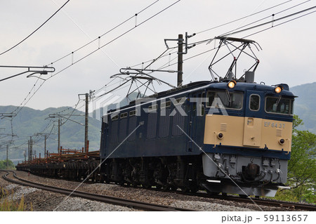 上越線を走るEF64 0番台牽引のレール輸送列車 上越線を走るEF64 0番台牽引のレール輸送列車 59113657