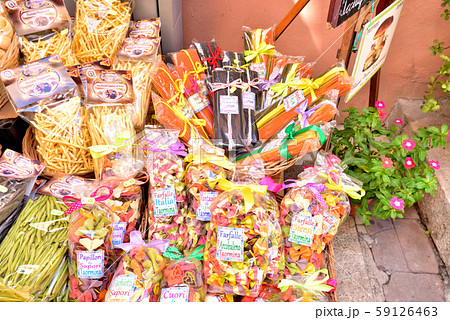 タオルミーナの食料品店 イタリア シチリア島 タオルミーナ風景 タオルミーナの食料品店 イタリア シチリア島 タオルミーナ風景 59126463